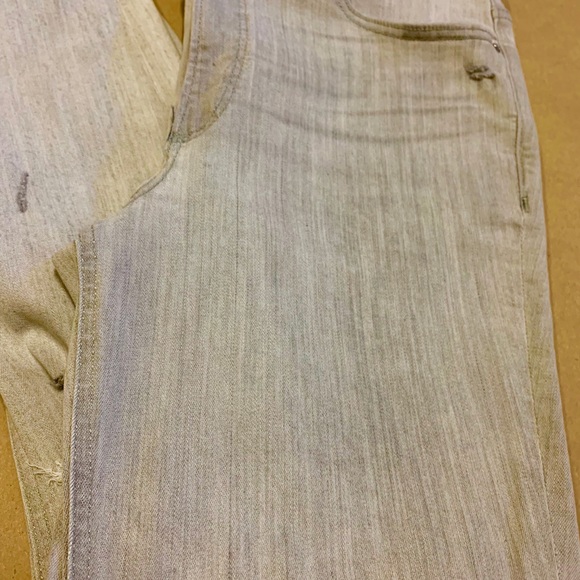 Gray Express Distressed Jeans - Picture 3 of 8
